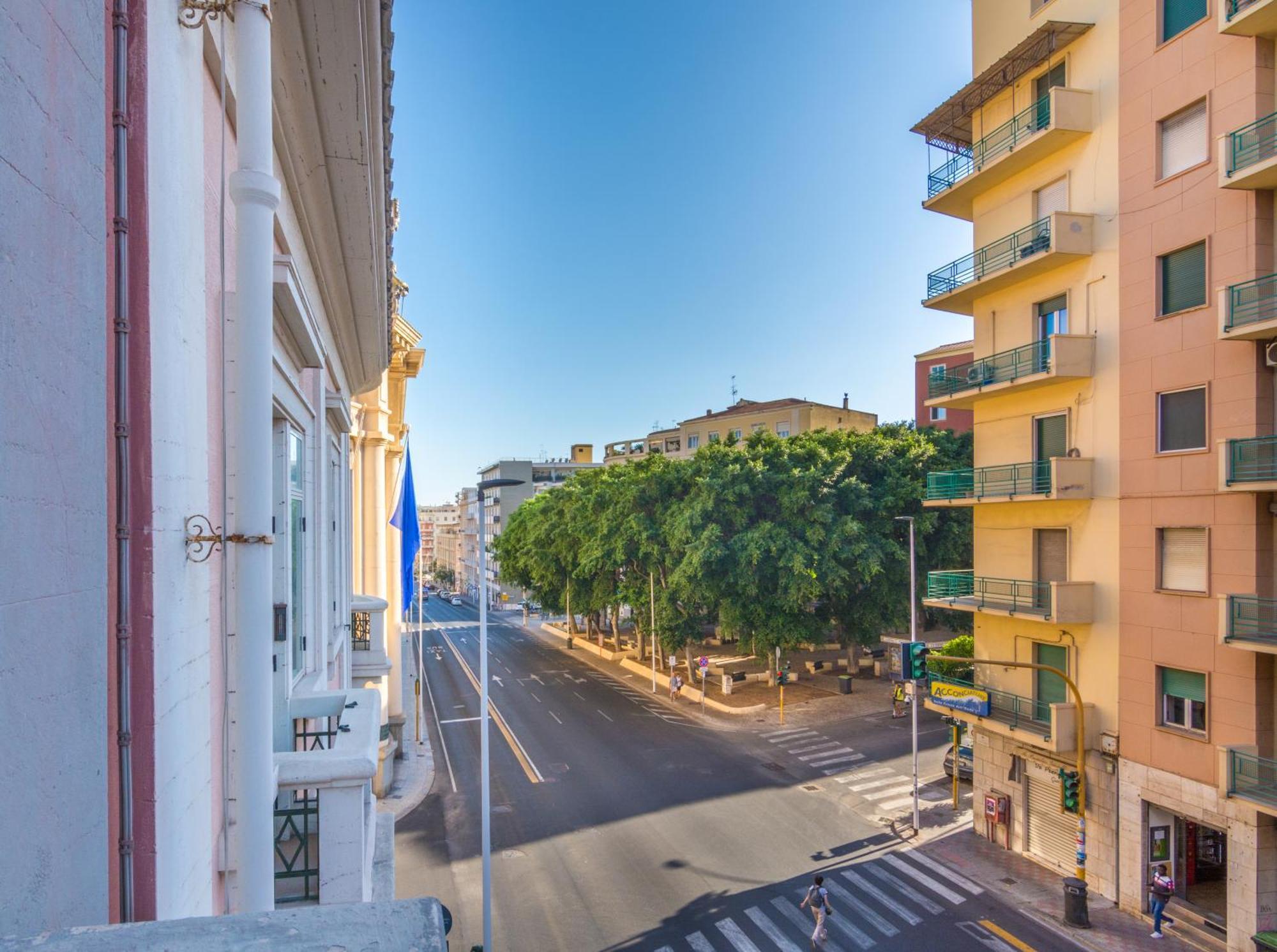 Sunscape Rooms Cagliari City Center Eksteriør billede